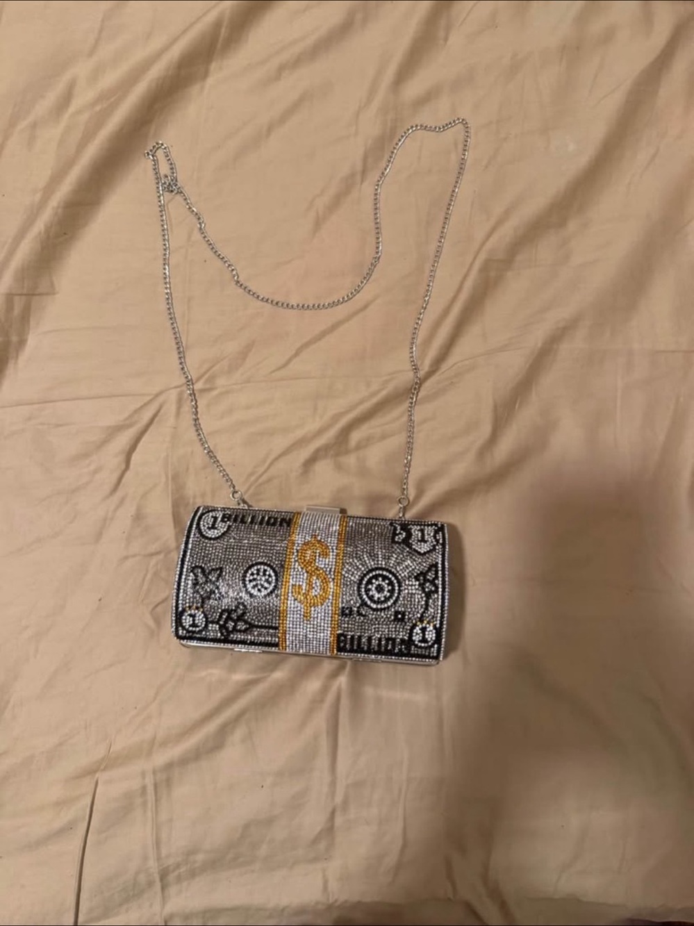 Purse - Picture 2 of 4